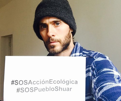 Tweet des US-amerikanischen Starsängers Jared Leto mit der Aufforderung: „Defend the defenders #SOS AcciónEcológica #SOSPuebloShuar“ Jared Leto (US-amerikanischer Schauspieler)
